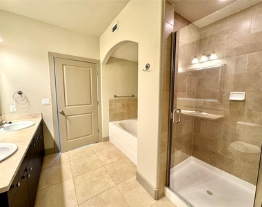 1340 W Gray Street - Photo Thumbnail 7