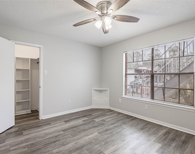 1917 20th Street - Photo Thumbnail 25