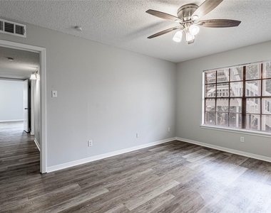1917 20th Street - Photo Thumbnail 19