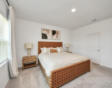 1816 Corsica Creek Lane - Photo Thumbnail 23