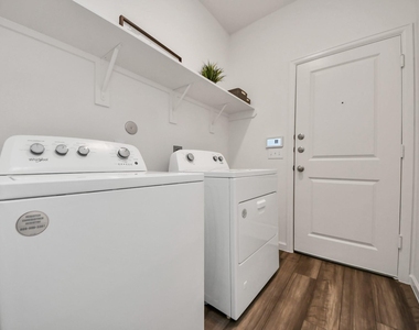 1816 Corsica Creek Lane - Photo Thumbnail 6