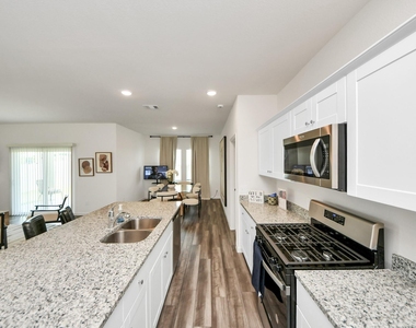 1816 Corsica Creek Lane - Photo Thumbnail 18