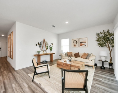 1816 Corsica Creek Lane - Photo Thumbnail 15