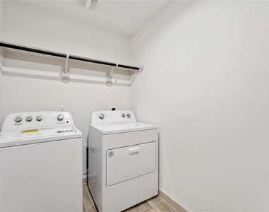 714 Boer Plains Drive - Photo Thumbnail 4