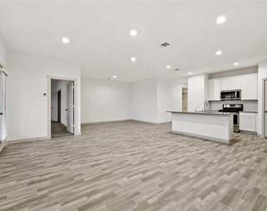 714 Boer Plains Drive - Photo Thumbnail 7