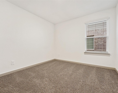 714 Boer Plains Drive - Photo Thumbnail 5