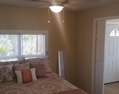 4418 Avenue P 1/2 Unit 3 - Photo Thumbnail 5