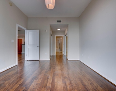5925 Almeda Road - Photo Thumbnail 14