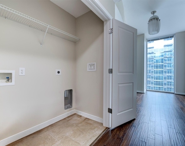 5925 Almeda Road - Photo Thumbnail 23