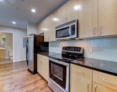5925 Almeda Road - Photo Thumbnail 5