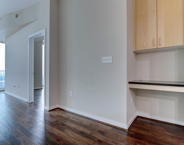 5925 Almeda Road - Photo Thumbnail 10
