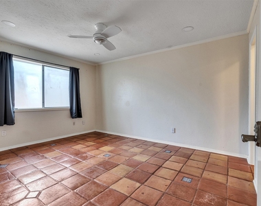 22538 Market Square Lane - Photo Thumbnail 8