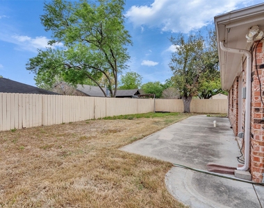 22538 Market Square Lane - Photo Thumbnail 12