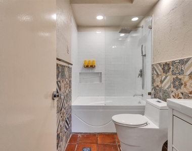 22538 Market Square Lane - Photo Thumbnail 10