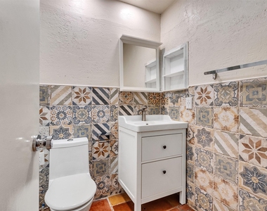 22538 Market Square Lane - Photo Thumbnail 21