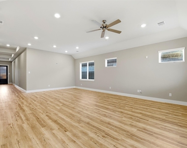 808 808 Marisol Bay Drive - Photo Thumbnail 11