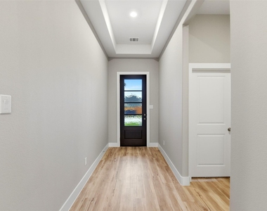 808 808 Marisol Bay Drive - Photo Thumbnail 5