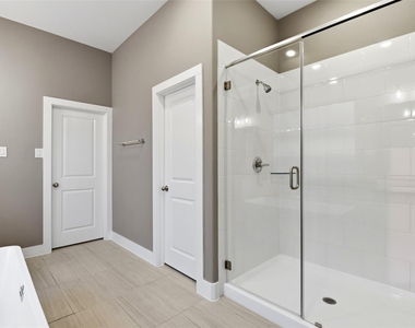 808 808 Marisol Bay Drive - Photo Thumbnail 23