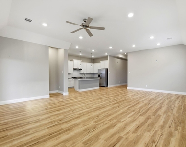 808 808 Marisol Bay Drive - Photo Thumbnail 10
