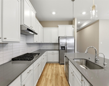 808 808 Marisol Bay Drive - Photo Thumbnail 16