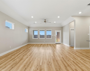 808 808 Marisol Bay Drive - Photo Thumbnail 9