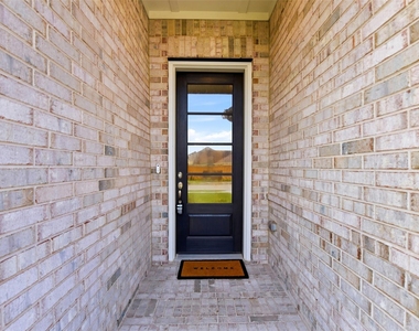 808 808 Marisol Bay Drive - Photo Thumbnail 4