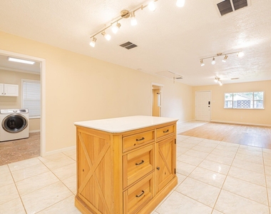 4113 Edison Street - Photo Thumbnail 7