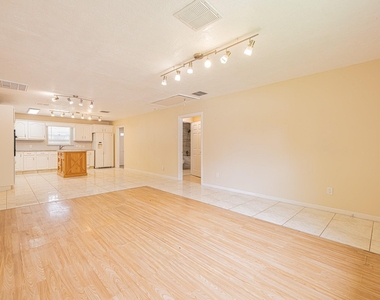 4113 Edison Street - Photo Thumbnail 4