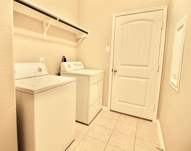 25311 Saddlebrook Ranch Drive - Photo Thumbnail 20