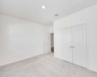 1902 Corsica Creek Lane - Photo Thumbnail 5