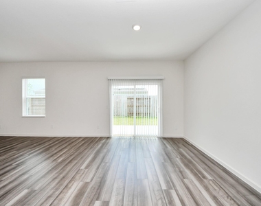 1902 Corsica Creek Lane - Photo Thumbnail 16