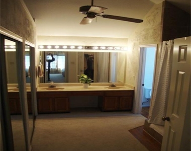 22818 Brafferton Lane - Photo Thumbnail 12