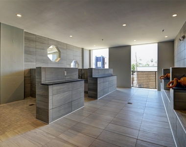 6400 Washington Avenue - Photo Thumbnail 35