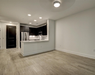 6400 Washington Avenue - Photo Thumbnail 2
