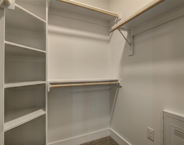 6400 Washington Avenue - Photo Thumbnail 5