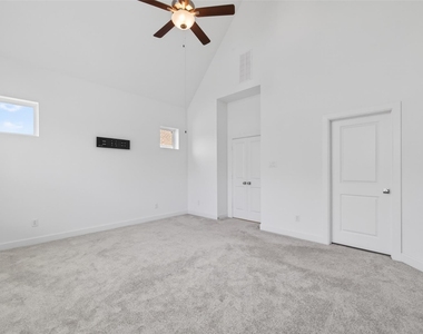 211 Amaranth Way - Photo Thumbnail 20