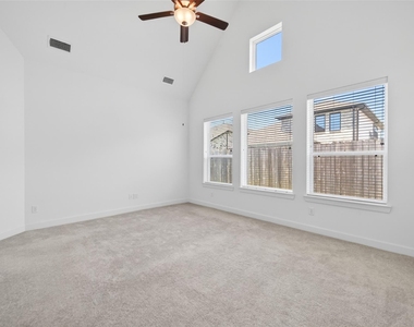 211 Amaranth Way - Photo Thumbnail 21