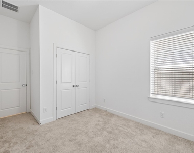 211 Amaranth Way - Photo Thumbnail 5