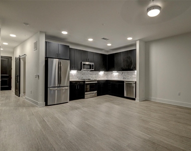 6400 Washington Avenue - Photo Thumbnail 2