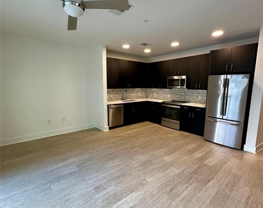 6400 Washington Avenue - Photo Thumbnail 3