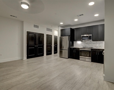6400 Washington Avenue - Photo Thumbnail 1