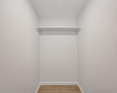 1814 33rd Street - Photo Thumbnail 12