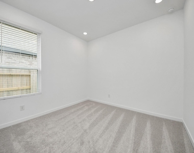 1062 Blue Stone Drive - Photo Thumbnail 37