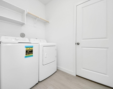 1062 Blue Stone Drive - Photo Thumbnail 12