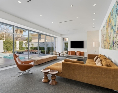 1509 Banks Street - Photo Thumbnail 8