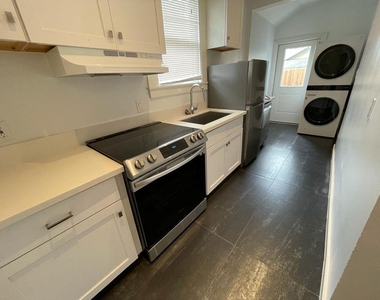 2118 Carter Street - Photo Thumbnail 3