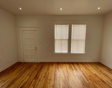 2118 Carter Street - Photo Thumbnail 2
