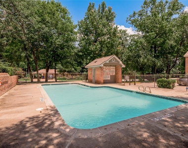 2401 Sycamore Ave - Photo Thumbnail 24