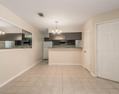 2401 Sycamore Ave - Photo Thumbnail 5