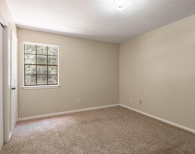 2401 Sycamore Ave - Photo Thumbnail 12